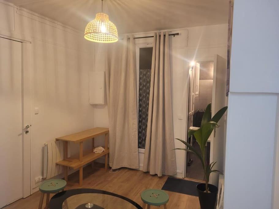 Charmant Appartement Pres De Montmartre Paris Luaran gambar